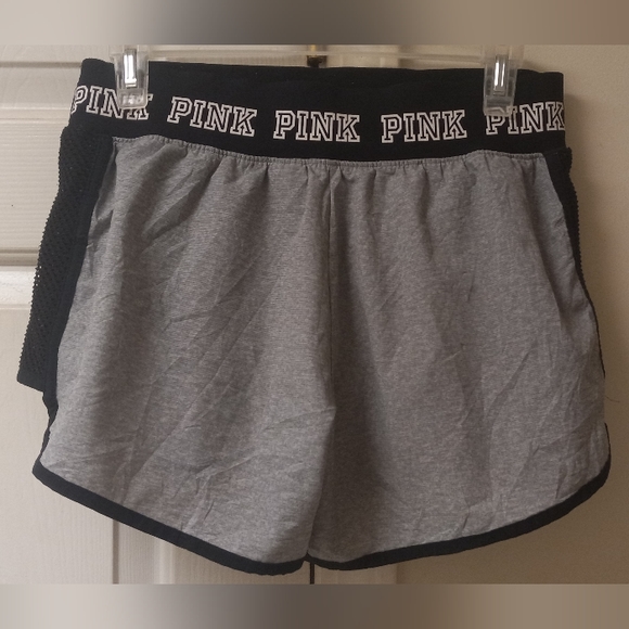 #131 VS Pink Ultimate Shorts🌞 - Picture 3 of 4